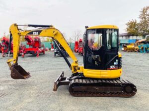 Мини-экскаватор Caterpillar 305 CR