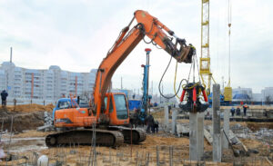 Гусеничный экскаватор Hitachi ZX130-5G со сваерезкой