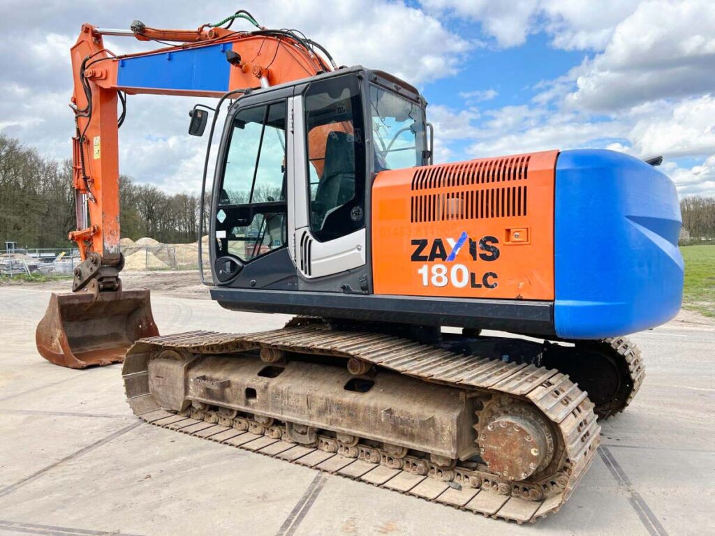 Гусеничный экскаватор Hitachi ZX180LC