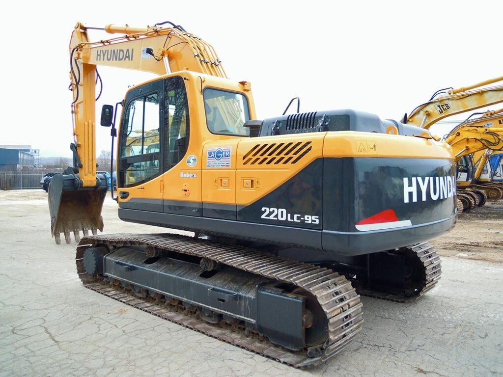 Гусеничный экскаватор Hyundai 220LC-9S