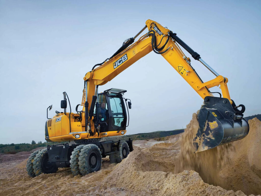 Колесный экскаватор JCB JS 160W