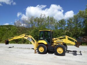Экскаватор-погрузчик Komatsu WB 97