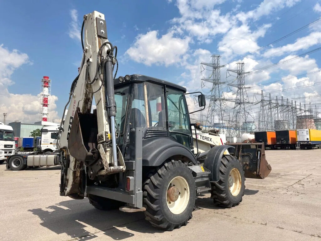 Экскаватор-погрузчик Terex 970