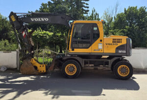 Колесный экскаватор Volvo EW145B Prime